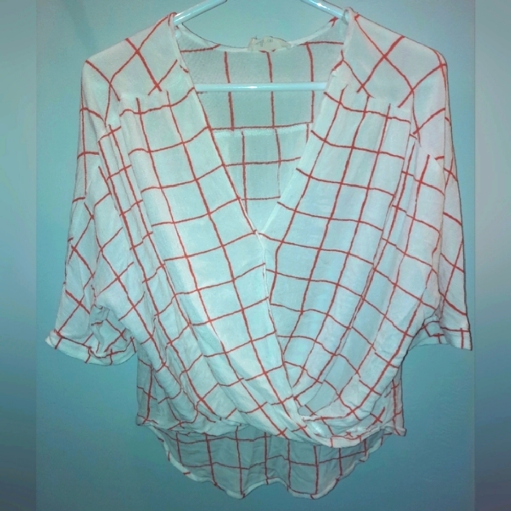 Women's oversized size small, rust, & white colored top excellent used condition